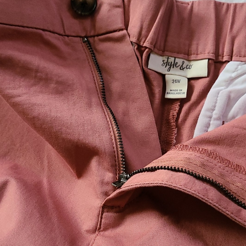Style & Co Bermuda Short - 24W Rose Gold - Picture 7 of 11